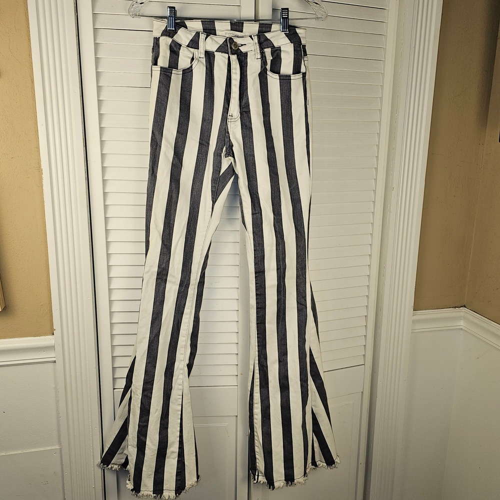 Wisteria Lane Womens‎ Los Angeles Gray White Striped Flare Jeans Small